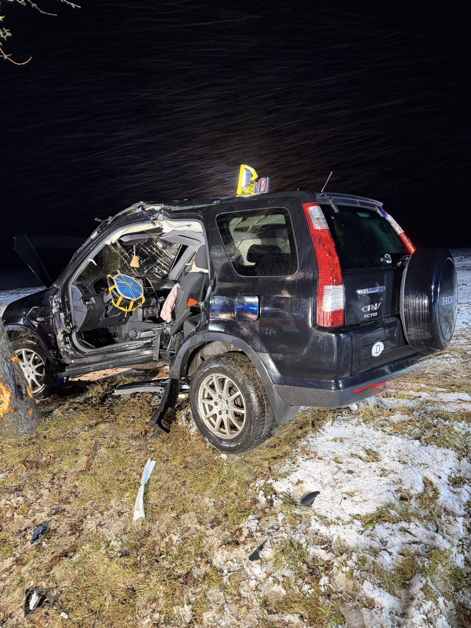 b8e82521-0dec-4b9f-810c-662283345ee2